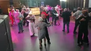 06 novembre 2022 dancing H2O