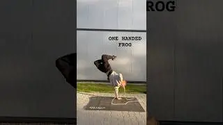 ONE HANDED FROG 🔓! #handstandflow #skakanka #handstandworkout #jumprope #skills