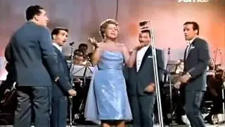 ESTELA RAVAL Y LOS CINCO LATINOS - ERES DIFERENTE HD