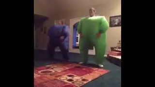Two fat man dancing (VINE)