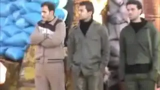 Syrian Protestors make fools out of the Assad regime shabiha in Bab Al-Draib barrier 28 12 2011