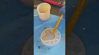 HOW TO RESIN: Mickey Mouse Shaker Keychain / Shaker Fidget Toy / Shaker Charm