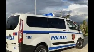 Aksident i r&euml;nd&euml;/ Furgoni i FNSH p&euml;rfundon n&euml; kanal, dy efektiv&euml; dergohen me urgjenc&euml; n&euml; spital
