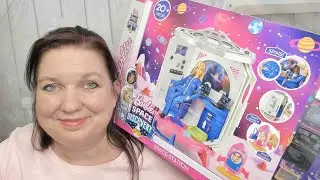 Barbie Space Discovery Doll and Space Station Playset Space Explorer