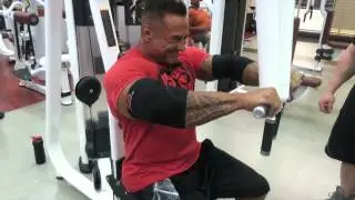 День грудной клетки с профессионалами IFBB Джо Тонгом и Александром Хакстейблом