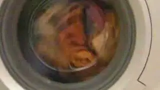 Siemens WM12E460PL washer. Final spin at 1200 rpm. 2/2
