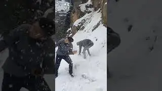 Mayudia pass / snow fight with friend