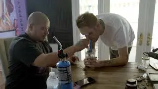 Quick dab sesh with GoodLion TV at the HU$H Hideout!👌💨💨💨#dabsesh