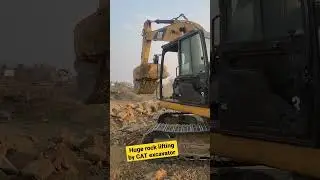Huge rock lifting by powerfully CAT excavator  #shortfeed #shoerts #trending #viral #ytshorts #cat