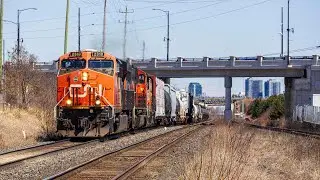 [GEXR GP15 1565!] CN Train A435 Westbound at Mount Pleasant GO Station with 3 Dimensional loads