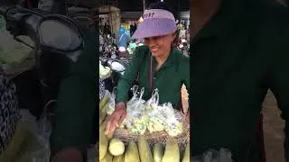 Khmer Market #shortvideo #sellingcorn #wetmarket #marketscenes #siemreap #food