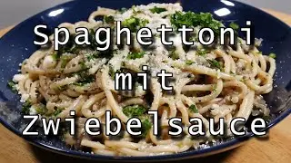Pasta mit Zwiebelsauce