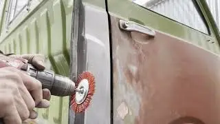 Kei Truck Camper Interior Rust Removal and Painting the Floor || 1979 Subaru Sambar (Part3)