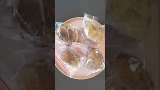 Simple Hack to Remove Air from Ziploc Bags #recipe #kitchenhacks #storage