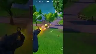 Headshot with submachine gun #fortnite