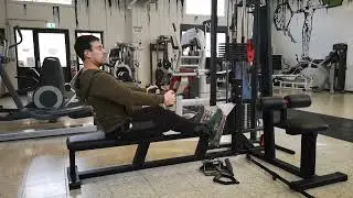 Rudern am Seilzug / Pulley -  Park Workout Area