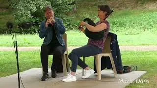 M&eacute;lodie du pays Pourlet sonn&eacute;e par Anne Marie Nicol et C&eacute;line Le Forestier &agrave; Gourin en 2022