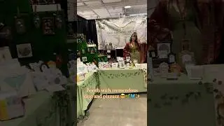 My Oddities Expo artist setup!! #artmarket #convention 🍄🗝️🌿