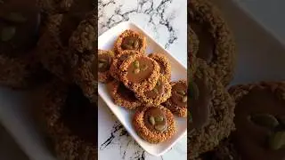 Банановое печенье с кунжутом Без муки, без сахара и очень вкусное.