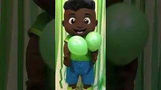 Playing with Color Balloons 🎈🌈! CoComelon Babies in Real Life! #cocomelon #shorts #balloons