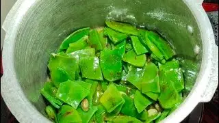 चटपटा मसालेदार सेम की सब्जी बनाने का सबसे आसान तरीका कुकर में 8 मिनट में तैयार  Sem Aloo  Ki Sabji