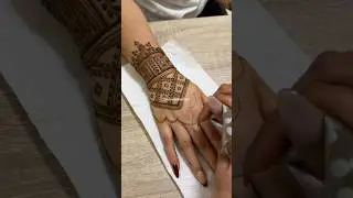 Latest back side mehndi design |Back hand mehndi design 🥰#shorts #ytshorts #youtubeshorts