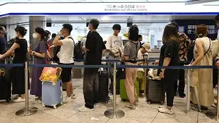Typhoon makes landfall in central Japan