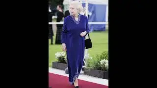 Queen Elizabeth Fashion 💛 #trending#queenelizabeth
