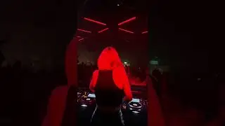 THE CROWD WERE NOT EXPECTING THAT! 😱🔥 At the Number 1 club in the world! #dj #ibiza #hiibiza #rave