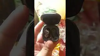 Original Samsung Earbuds... One pc is Lost. 😄