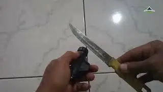 ganti baterai senter kepala mini