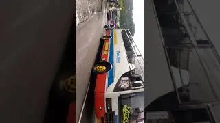 Knovi bus putra lawu di margosanten