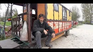 Французин обикаля света с трактор с 25 км в час