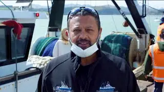 Māori fishing whānau feeding Iwi and community
