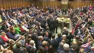 UK lawmakers vote yes on airstrikes in Syria