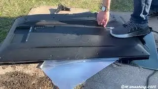 Smashing a LG 43LF5400 LCD TV