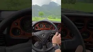 Thema 8.32 acceleration #lancia #thema #832 #ferrari