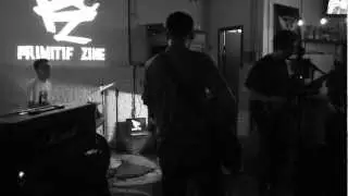 Vague - Living (live at Primitif Gig)