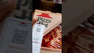 Pepperoni pizza from Pizza Hut is the best #pizza #shorts #foryou #remix