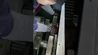 Have you seen a shiftable multi-speed gearbox. #gearbox #gear #reducer #speed #machinery #industrial