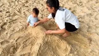Changcady c&ugrave;ng em T&aacute;o vui chơi tr&ecirc;n b&atilde;i biển, t&igrave;m được c&aacute;c đồ vật th&uacute; vị