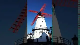 Marsh Mill Windmill, Thornton, with sails turning