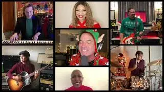 Train Performing Some Holiday Music for Magic 98.3