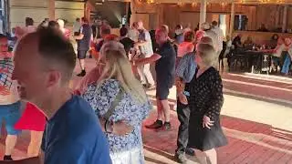 Hælsing Dænsebændet med Dænsebændet på Dokka Camping Dansehallen Dansnytt Tor Nybakken
