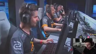 BERK ESPORCULARIN EN ZEKİ OYUNLARINI İZLİYOR
