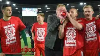 HFC Fans und Mannschaft feiern Sieg im Landespokal