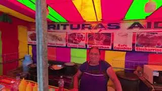 Recorriendo la plaza de fiesta en Santa Catarina Yosonotu 2025.