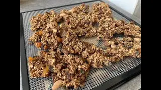 FORGET Granola! This Rawnola is the NEW Breakfast Trend!