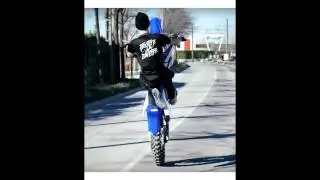 Cross bitume Weediful,L'acrobate