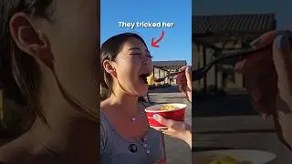 Эмили поддалась соблазну 🤣